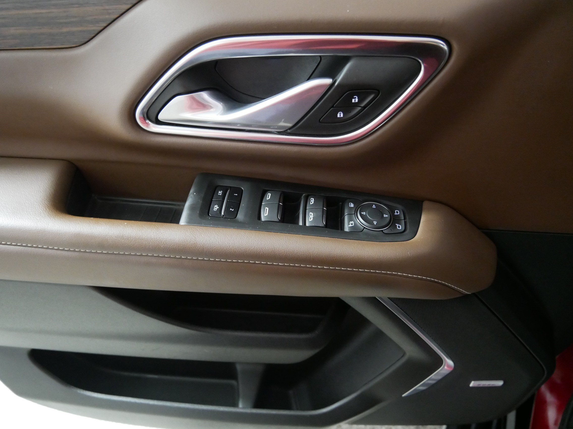 Used 2022 Cherry Red Tintcoat Chevrolet High Country image 19