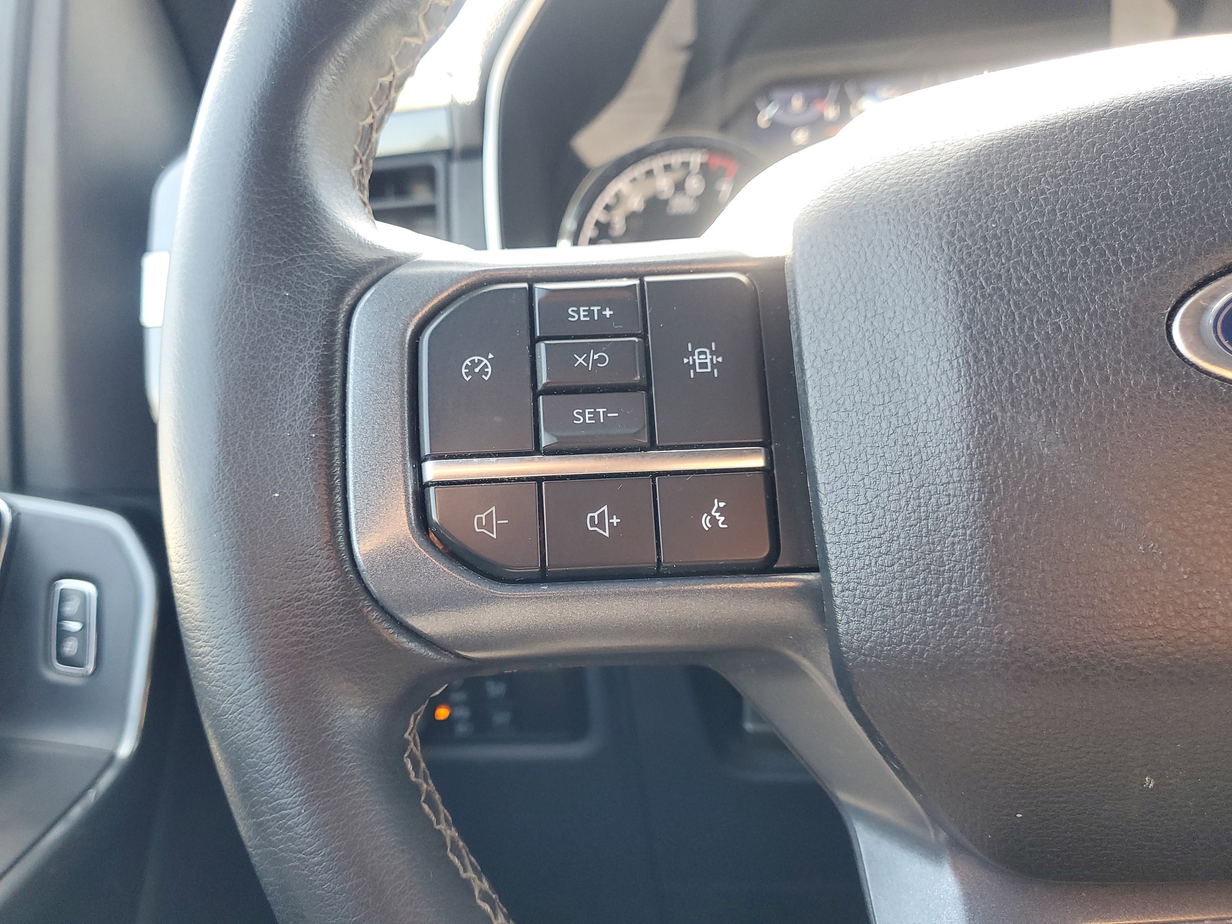 Used 2023 Avalanche Ford XLT image 19