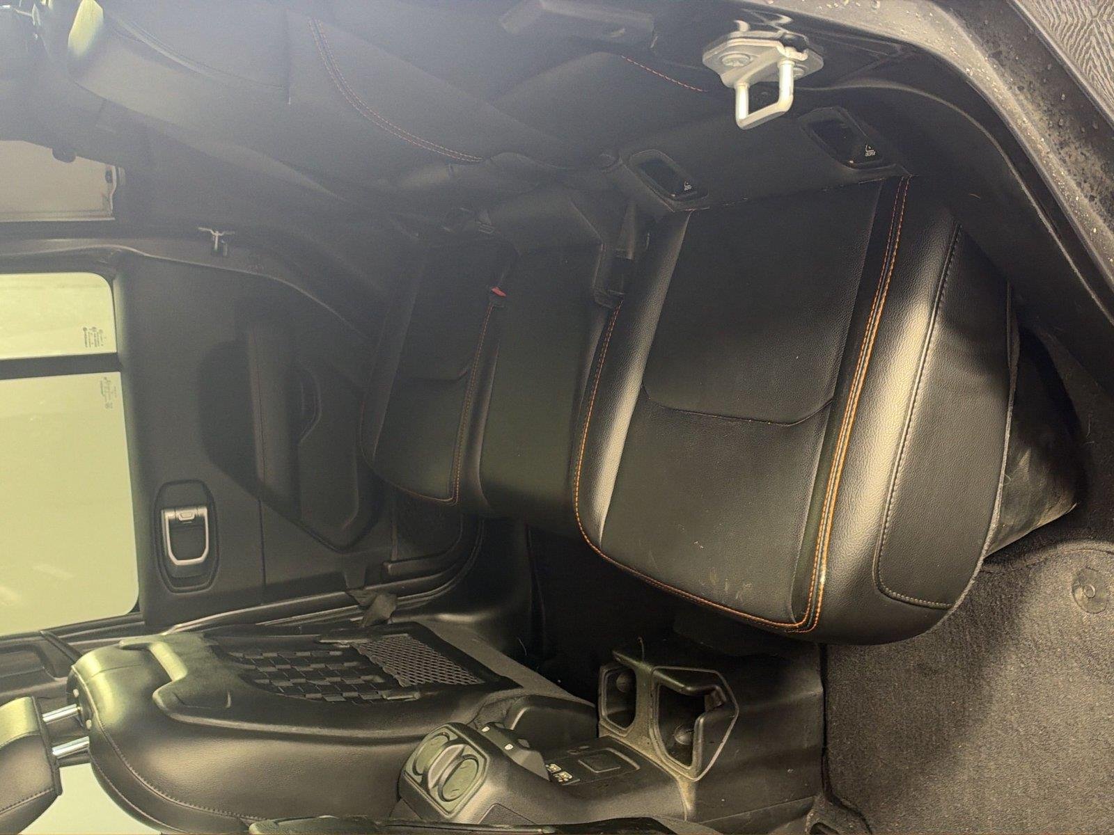 Used 2022 Granite Crystal Metallic Clearcoat Jeep Mojave image 9