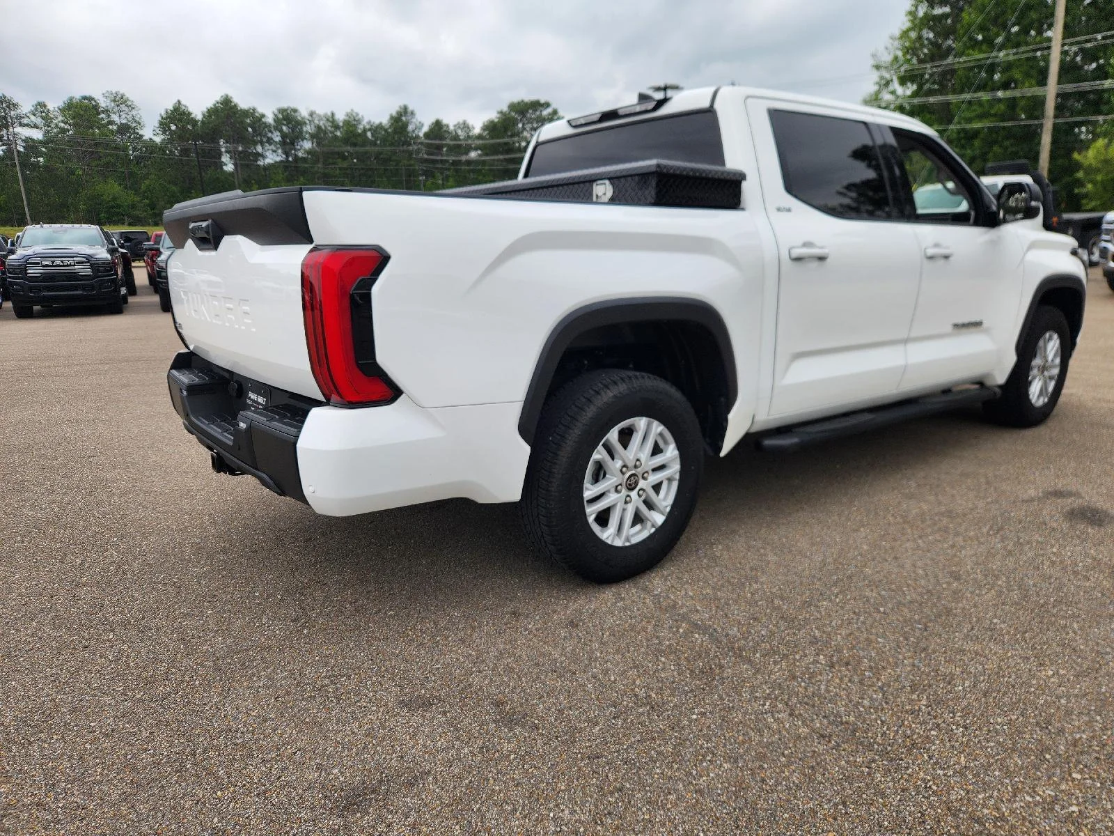 Used 2023 Ice Cap Toyota SR5 image 4