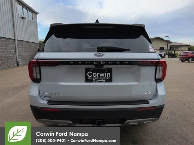 New 2026 Space White Metallic Ford Active image 4