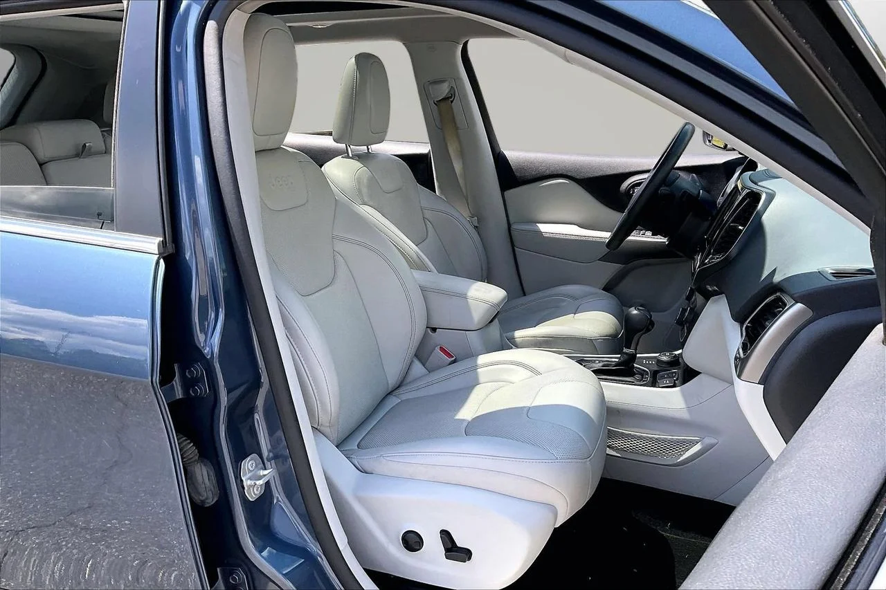 Certified Used 2022 Blue Jeep Limited image 24