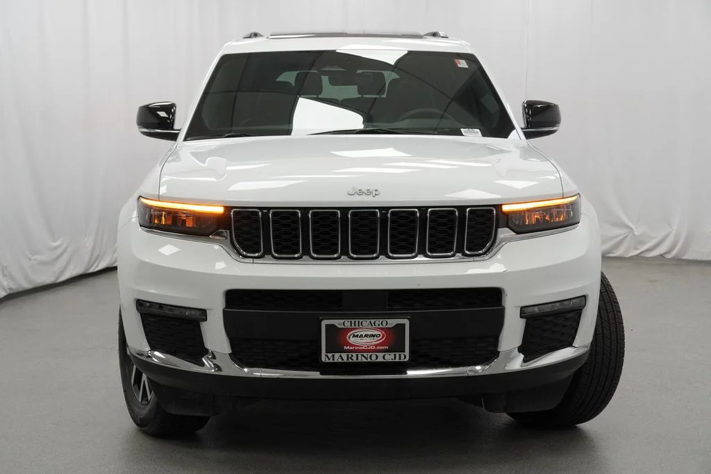 Used 2025 White Jeep Limited image 8