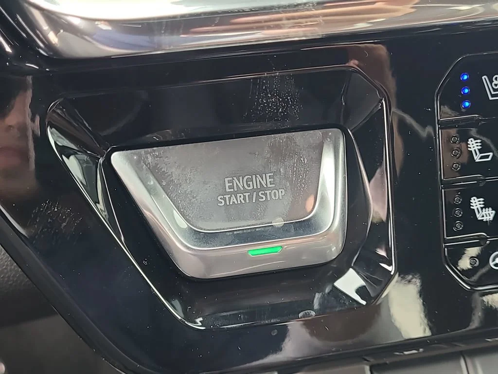 New 2026 Glacier White Tricoat GMC Denali Ultimate image 22