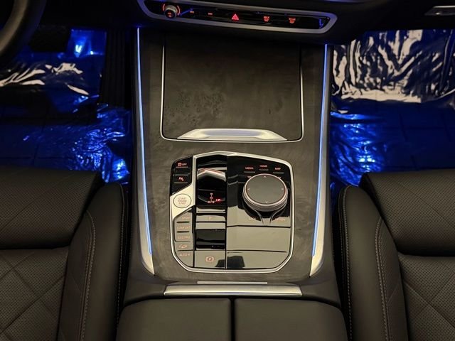 Used 2025 Skyscraper Gray Metallic BMW xDrive40i image 32