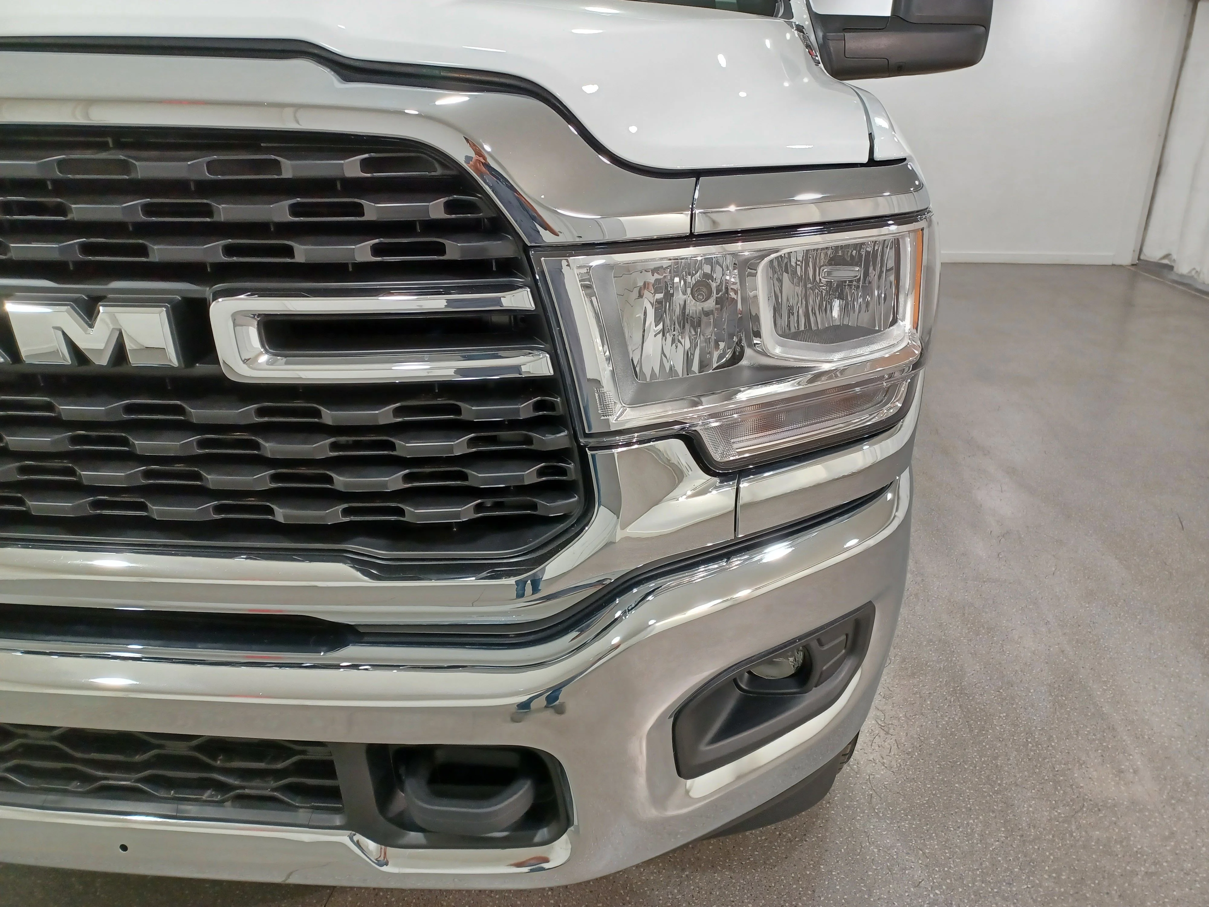 Certified Used 2024 Bright White Ram Bighorn 4x4*6.7L Cummins Diesel | 6 Pass | 6 Foot Box | Htd Power Fold MIrrors | Tow Pkg image 5