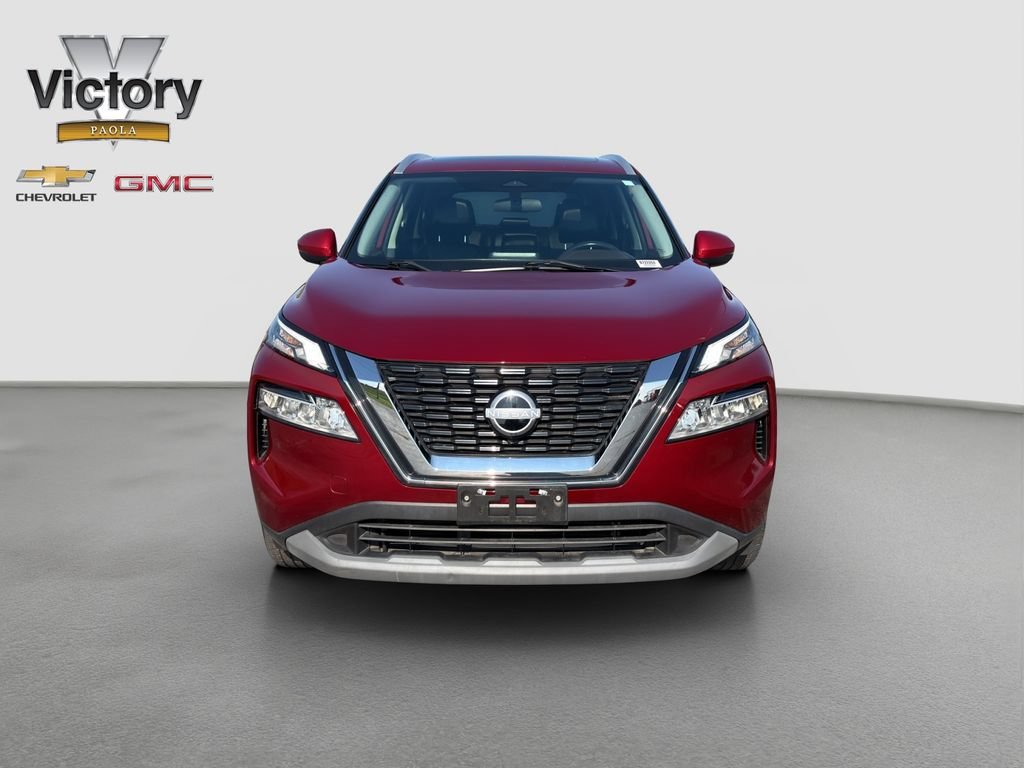 Used 2022 Red Nissan SV FWD image 2