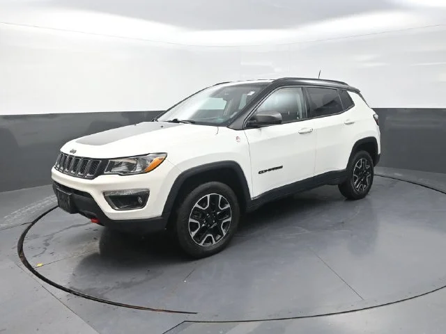 Used 2020 White Jeep Trailhawk image 3