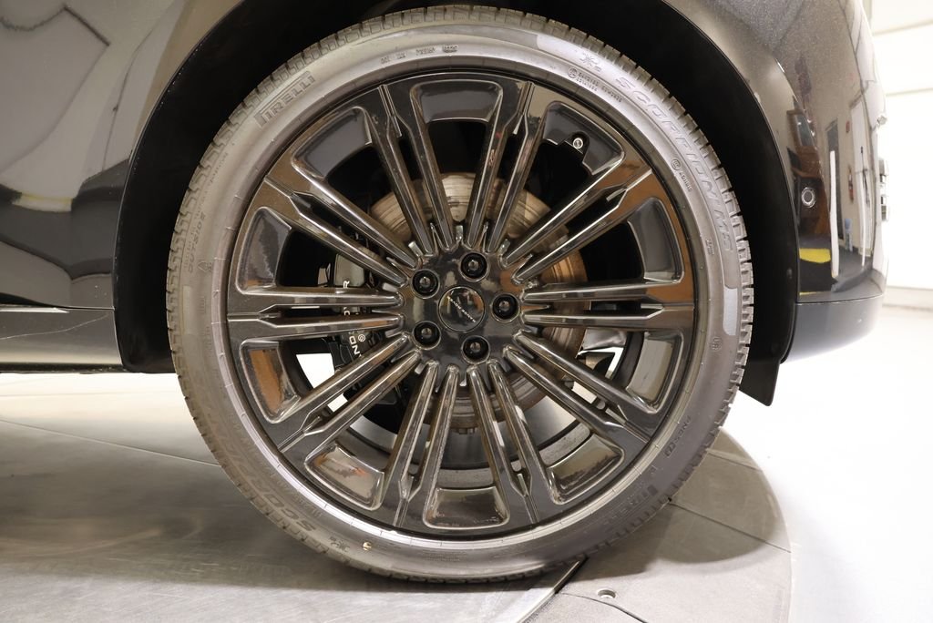 2026 Land Rover Range Rover SE - Photo 12