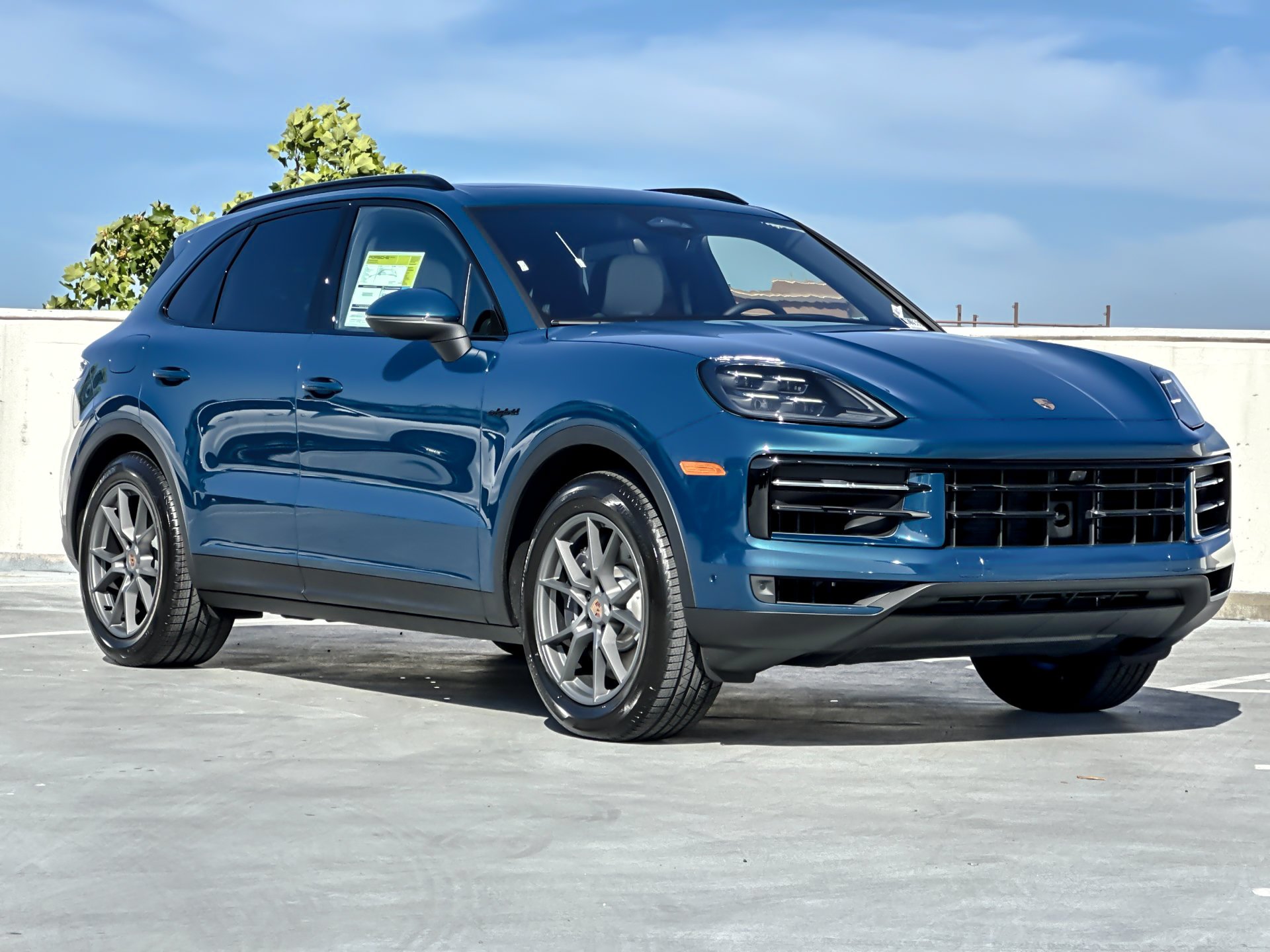 New 2026 Montego Blue Metallic Porsche E-Hybrid image 11