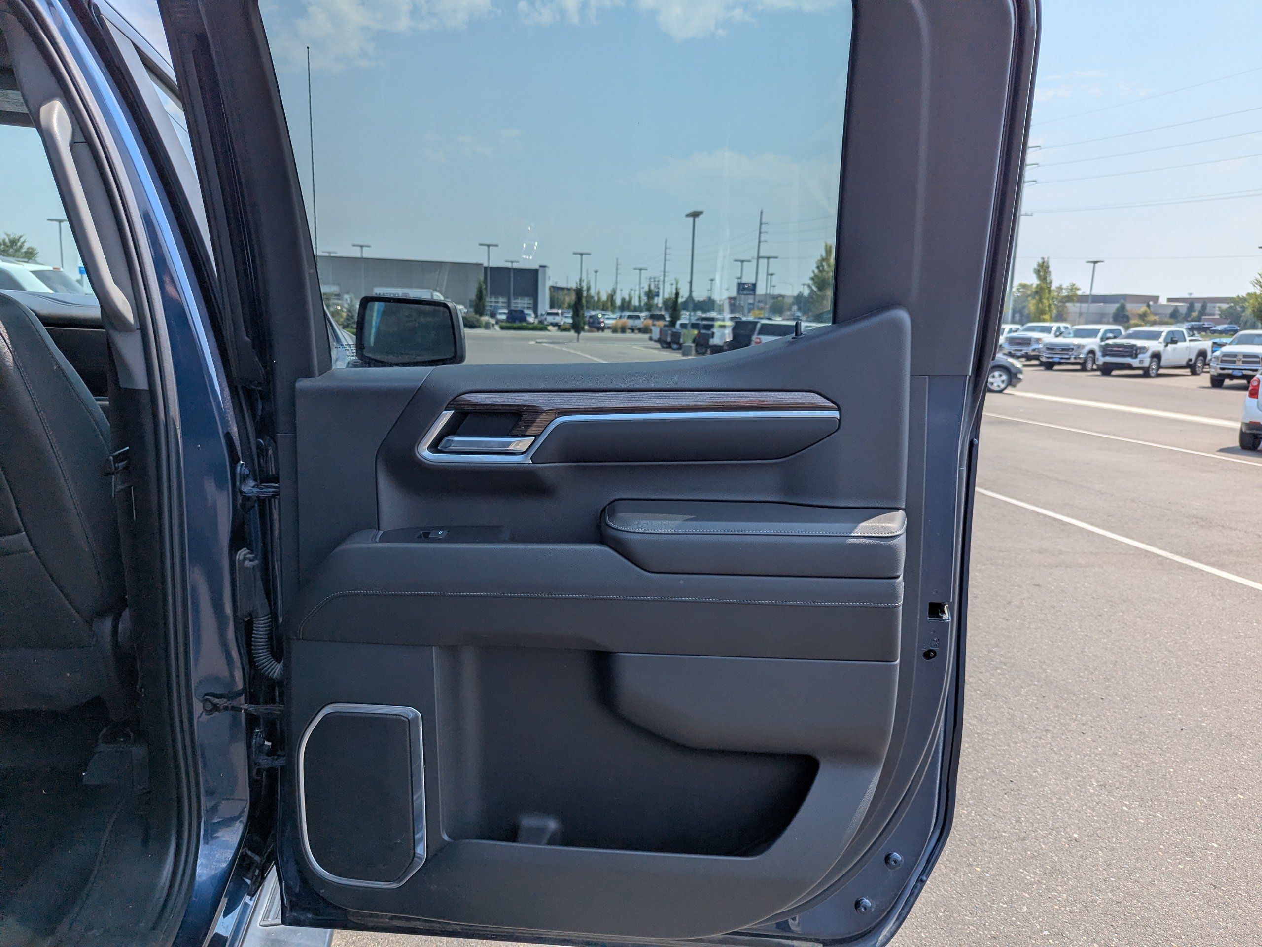 2022 Chevrolet Silverado 1500 RST - Photo 38