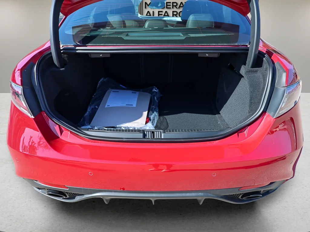 2025 Alfa Romeo Giulia Base - Photo 21