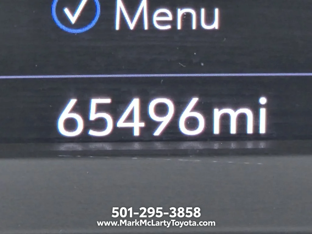 Used 2024 Silver Cadillac Premium Luxury image 28