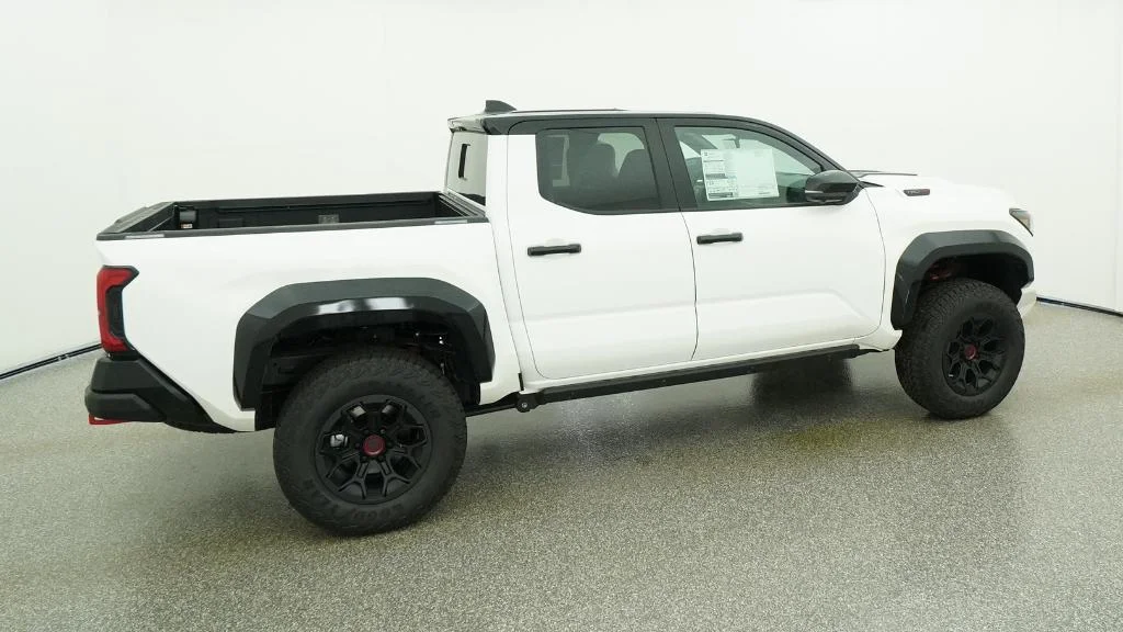 2026 Toyota Tacoma TRD Pro - Photo 8