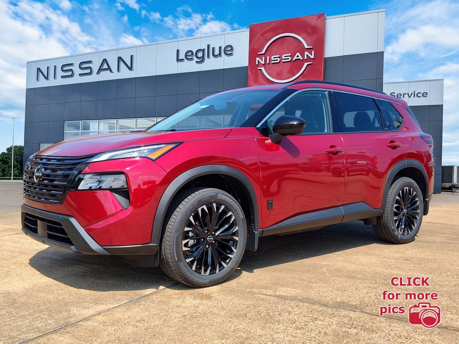 2026 Nissan Rogue Dark Armor