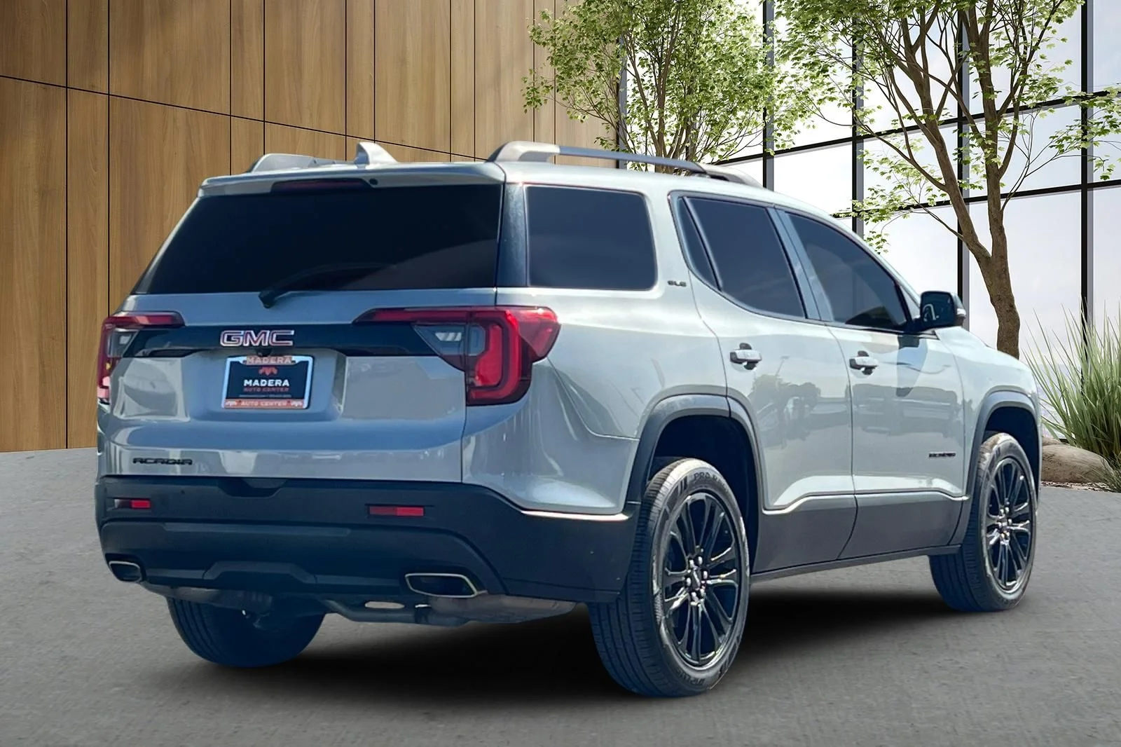 Used 2023 Silver GMC SLE image 4