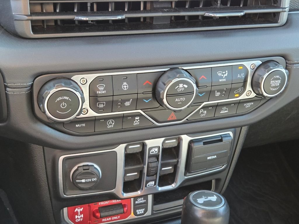 Used 2024 Red Jeep Rubicon X image 32