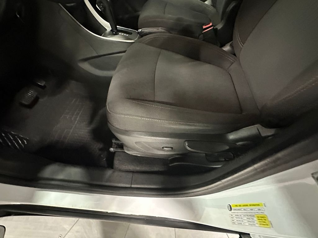Used 2020 White Chevrolet LS image 19