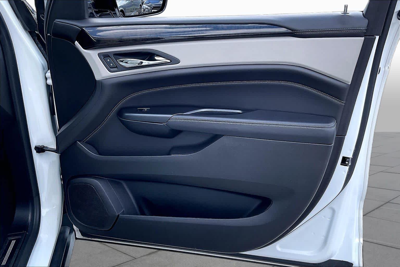 Used 2016 Platinum Ice Tricoat Cadillac Luxury Collection image 22