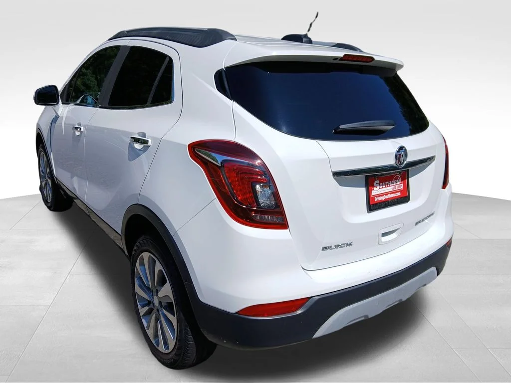Used 2018 White Buick Preferred image 3