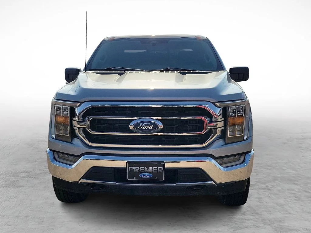 Used 2023 Silver Ford XLT image 3