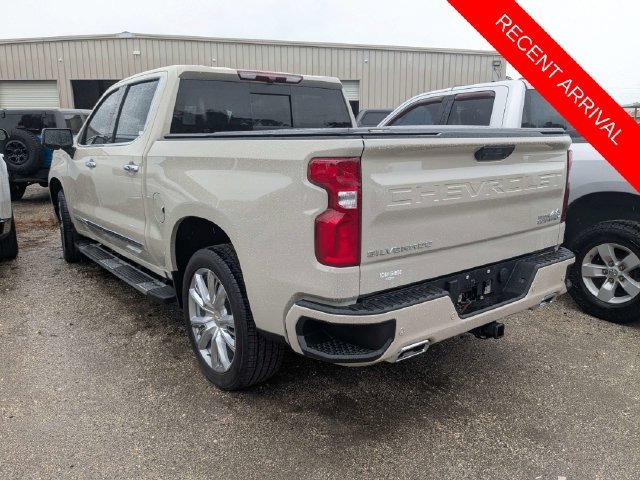 Used 2026 White Chevrolet High Country image 4