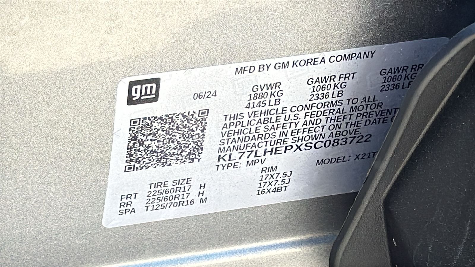 Used 2025 Gray Chevrolet LT image 30
