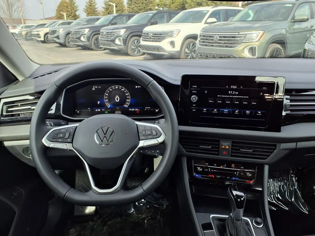 New 2026 Pure White Volkswagen 1.5T S image 10