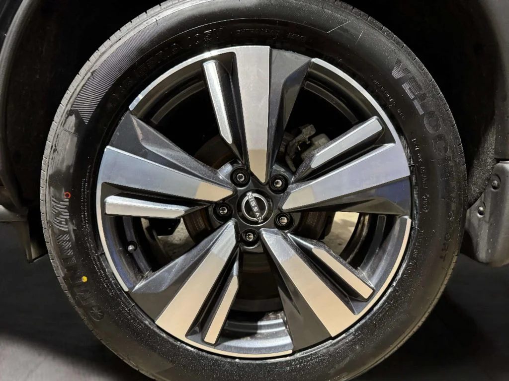 Certified Used 2023 Super Black Nissan SL image 33
