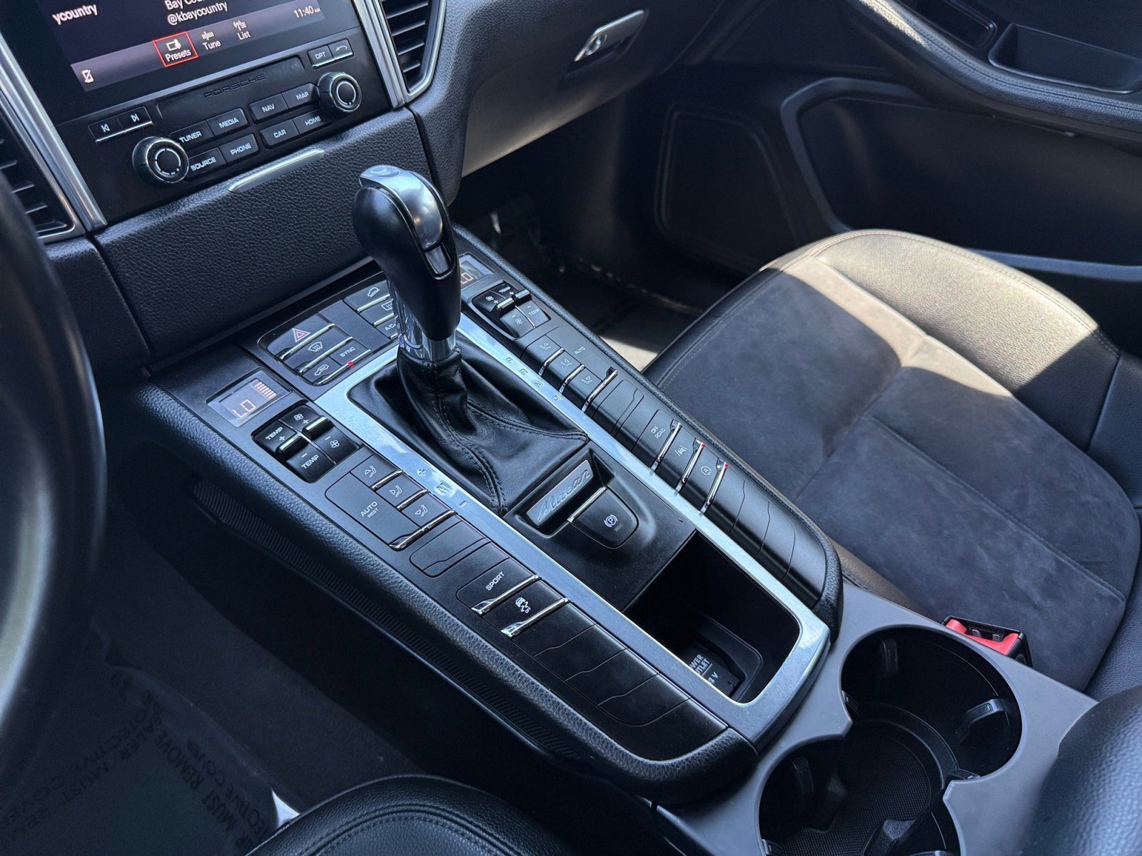 Used 2018 Black Porsche Base image 13