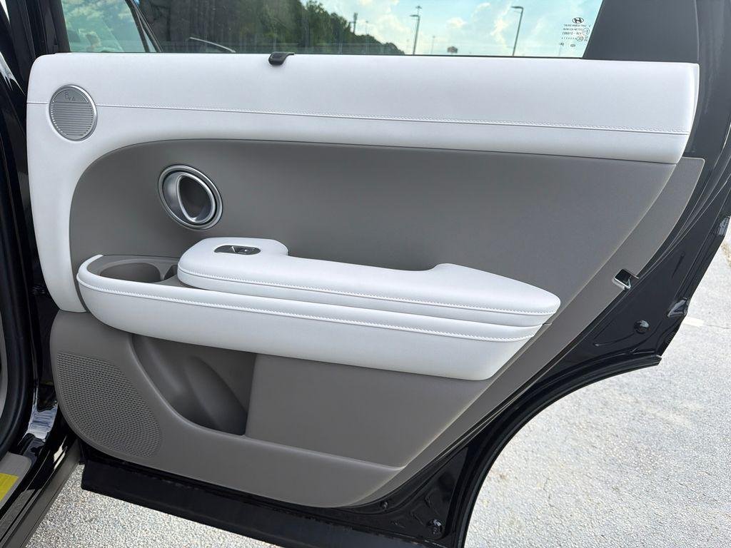 New 2026 Black Hyundai Blue SEL Premium 8P image 16