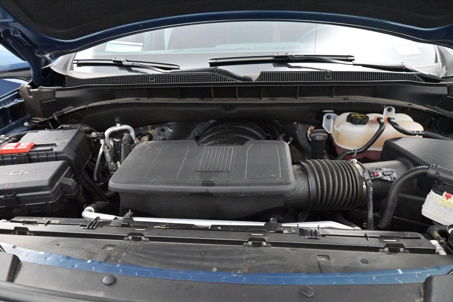 Used 2025 Lakeshore Blue Metallic Chevrolet LS image 41