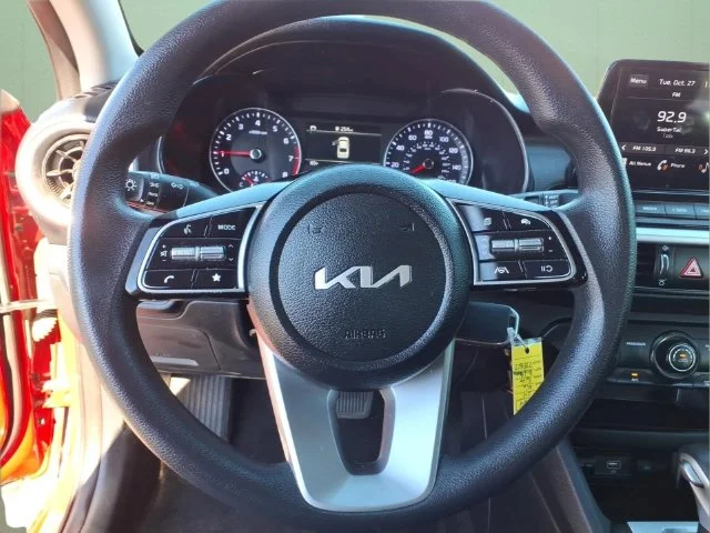 Used 2024 Red Kia LXS image 21