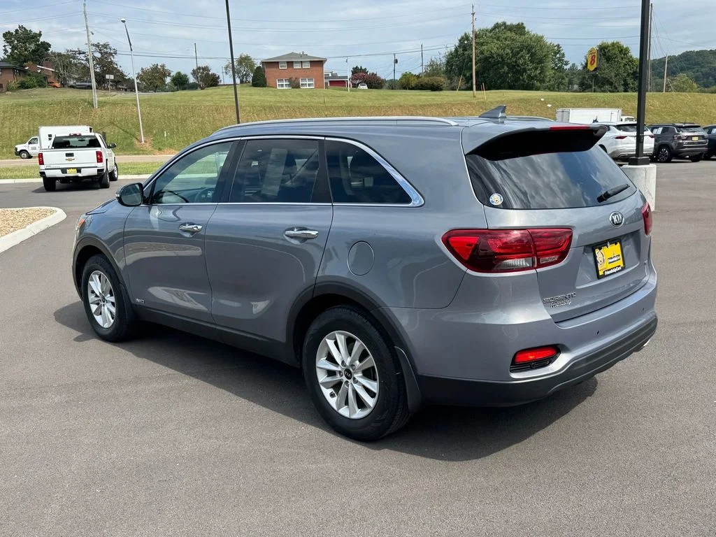 Used 2019 Silver Kia LX image 5