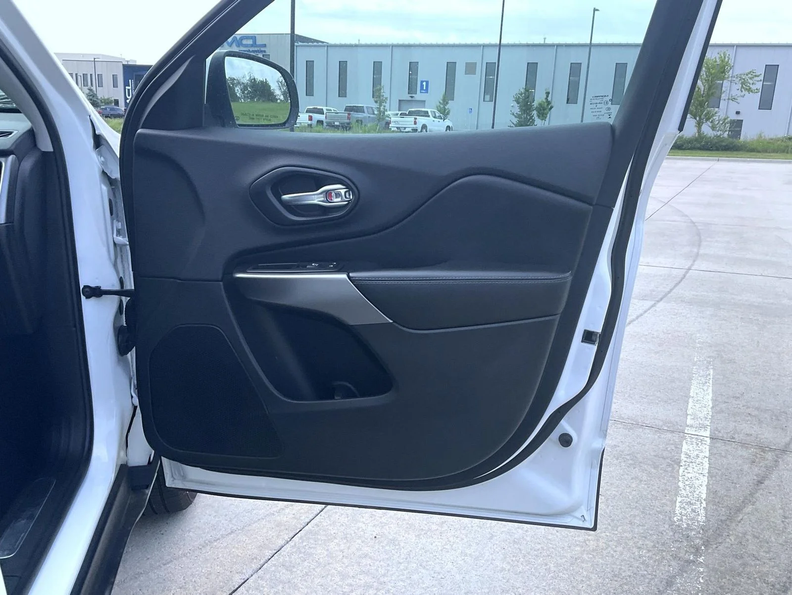 Used 2020 White Jeep Limited image 17