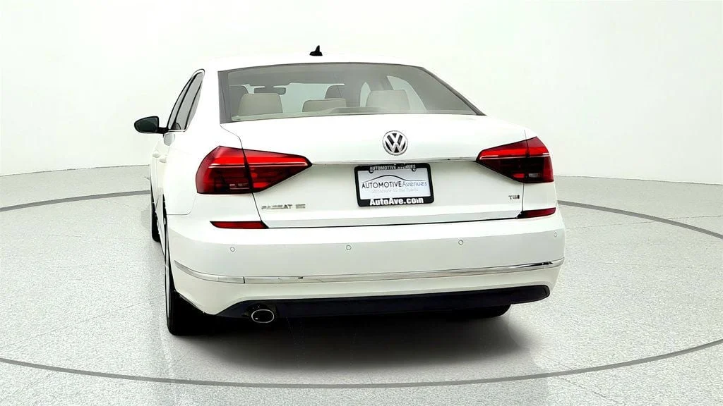 Used 2018 Pure White Volkswagen 2.0T SE w/Technology Automatic image 6