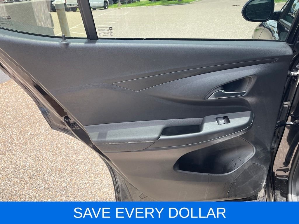 Used 2025 Black Buick Avenir image 15