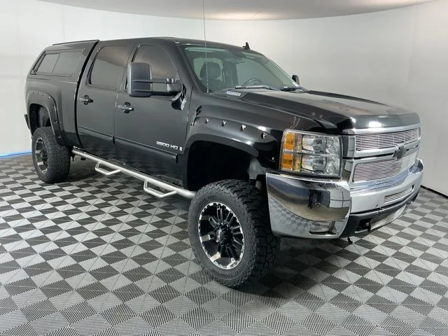 Used 2009 Black Chevrolet Work Truck image 3