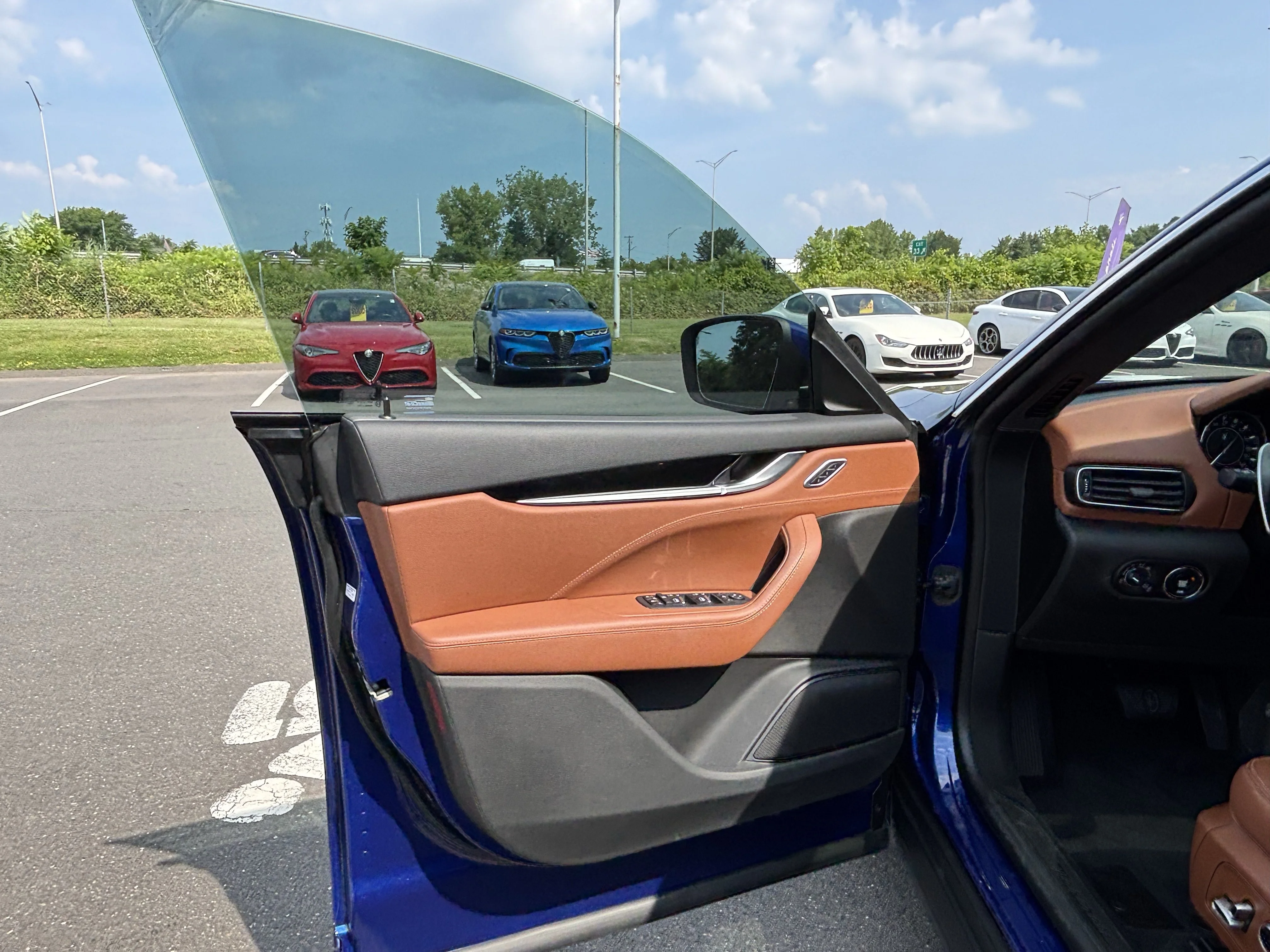 Used 2021 Blu Emozione Metallic Maserati S image 26