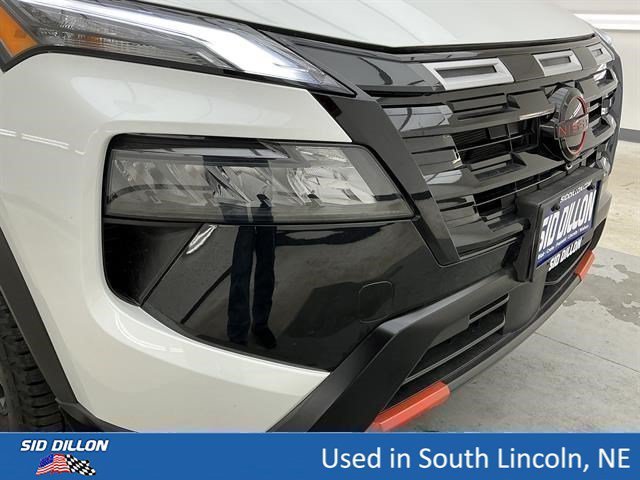 Used 2026 Everest White Pearl Tricoat Nissan Rock Creek image 26
