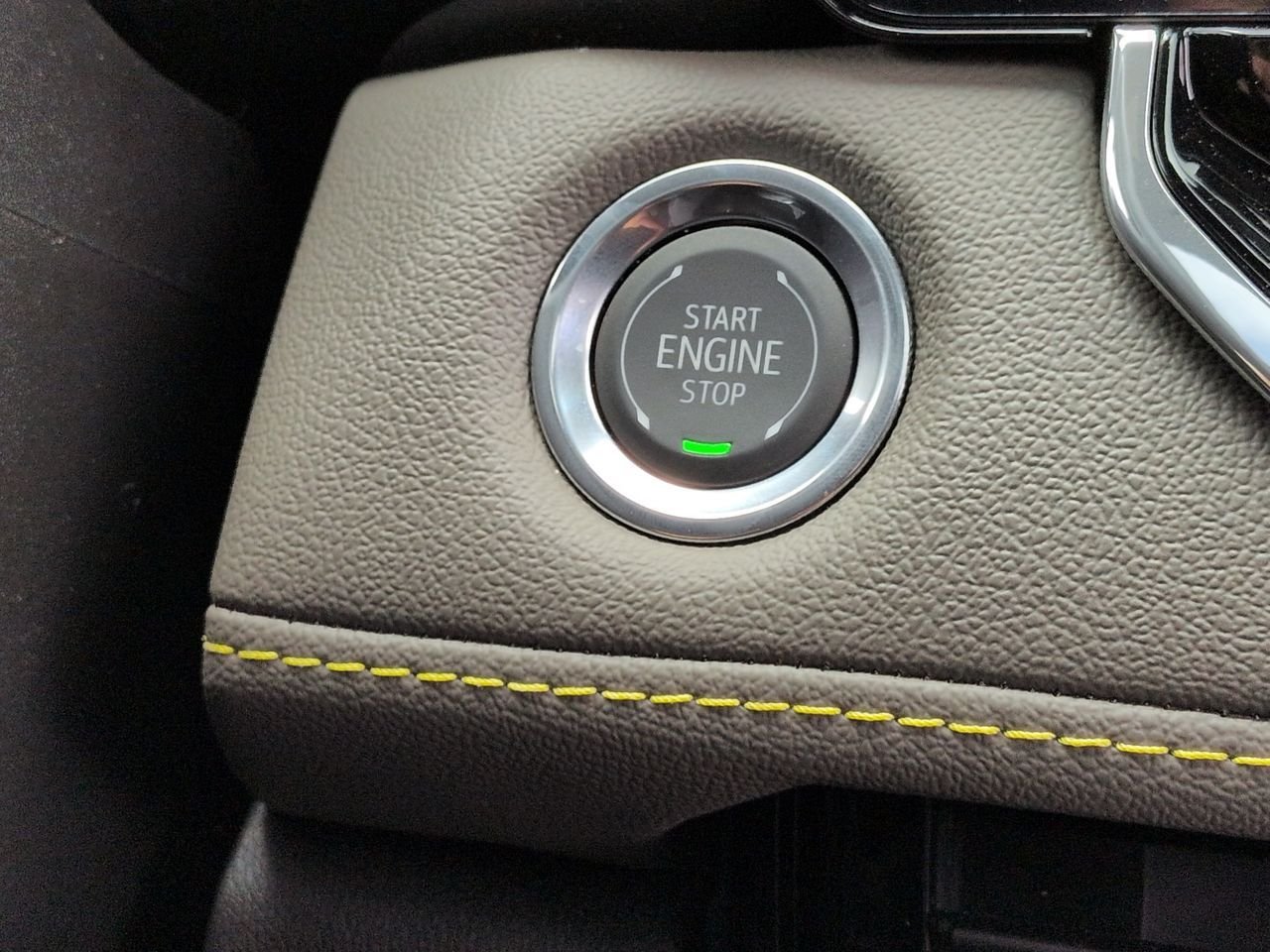 2026 Chevrolet Colorado ZR2 - Photo 17