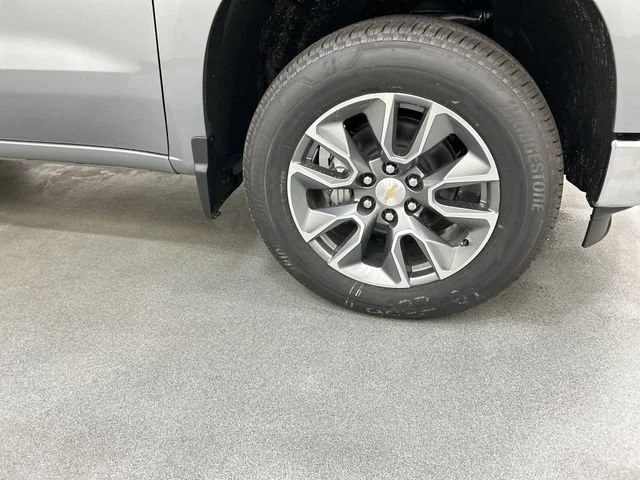 New 2026 Sterling Gray Metallic Chevrolet LT (2FL) image 5