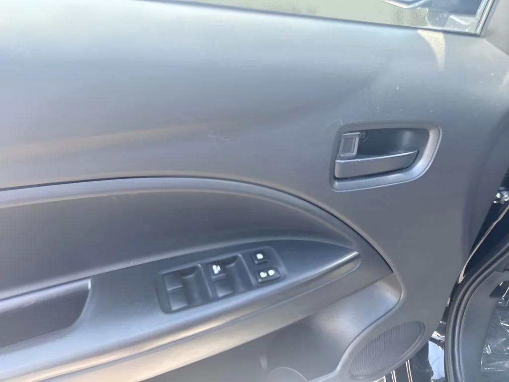 Used 2024 Black Mitsubishi ES image 18