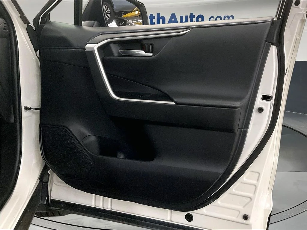 Certified Used 2022 White Toyota XSE image 28