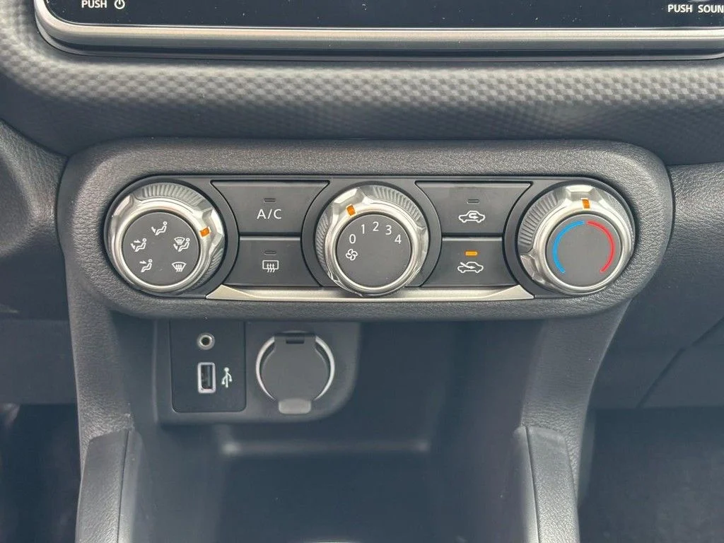 2025 Nissan KICKS PLAY Base - Photo 16