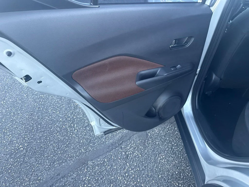 Used 2020 Silver Nissan SR image 24