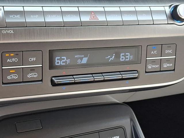 Used 2024 Gray Hyundai SEL image 15