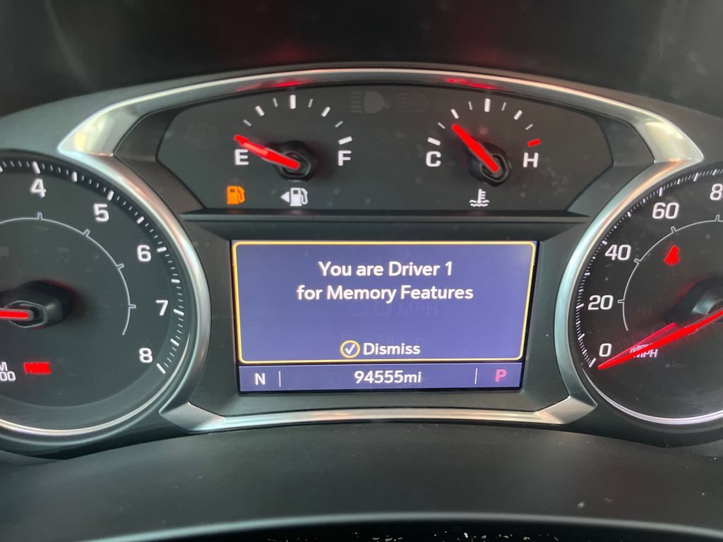 Used 2021 SUMMIT WHITE GMC SLT image 16