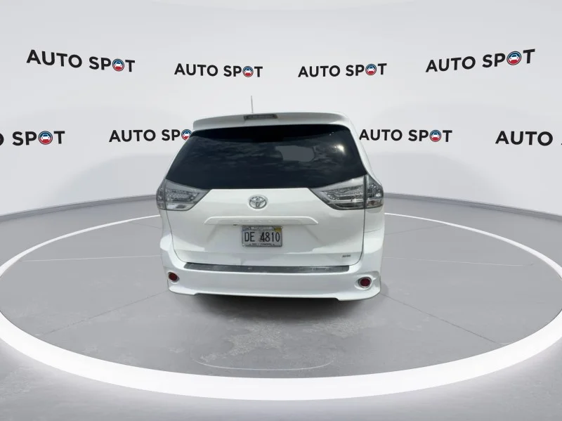 Used 2014 WHITE Toyota SE image 2