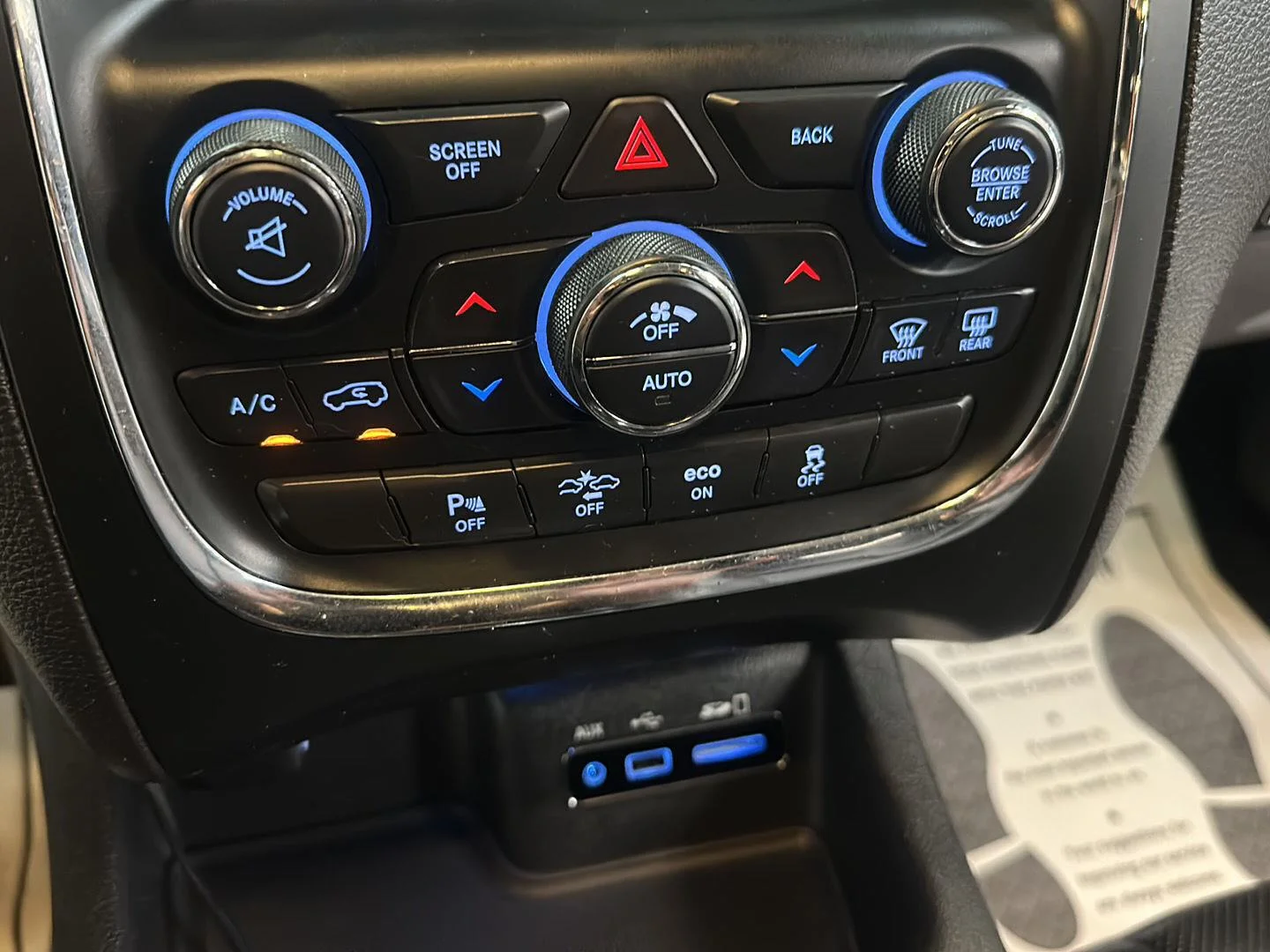 Used 2014 Granite Crystal Metallic Clearcoat Dodge Citadel image 23